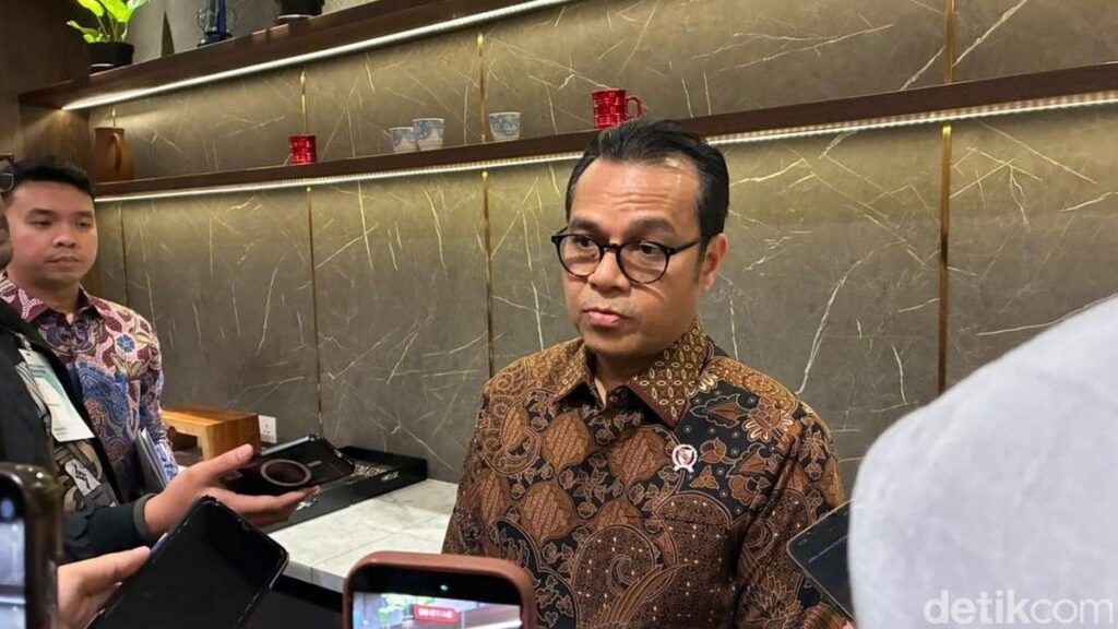 Komdigi Susun Aturan Tarif Pengiriman Barang Ojek Online
