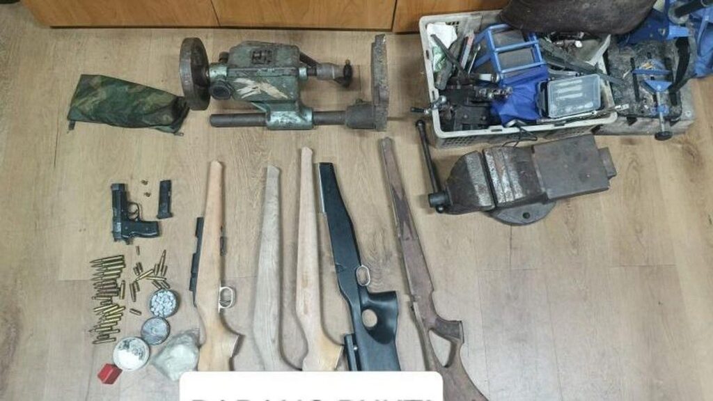 Polisi Selidiki Temuan Ratusan Senjata di Sekolah Kebayoran Lama