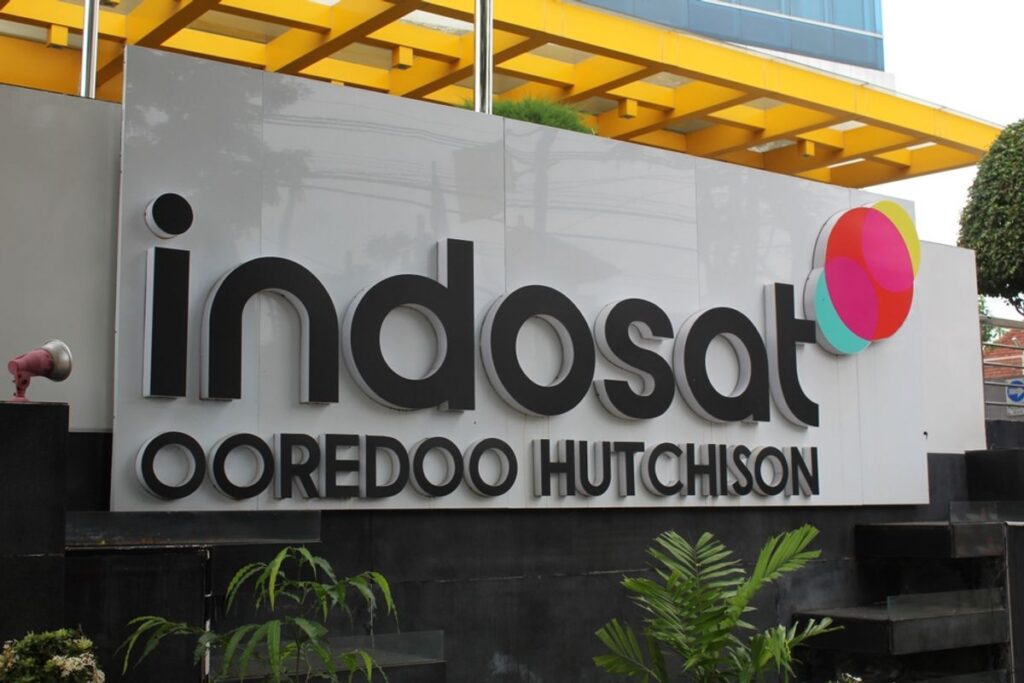 IHSG Melemah ke 6.302, Analis Rekomendasikan ISAT dan PNLF