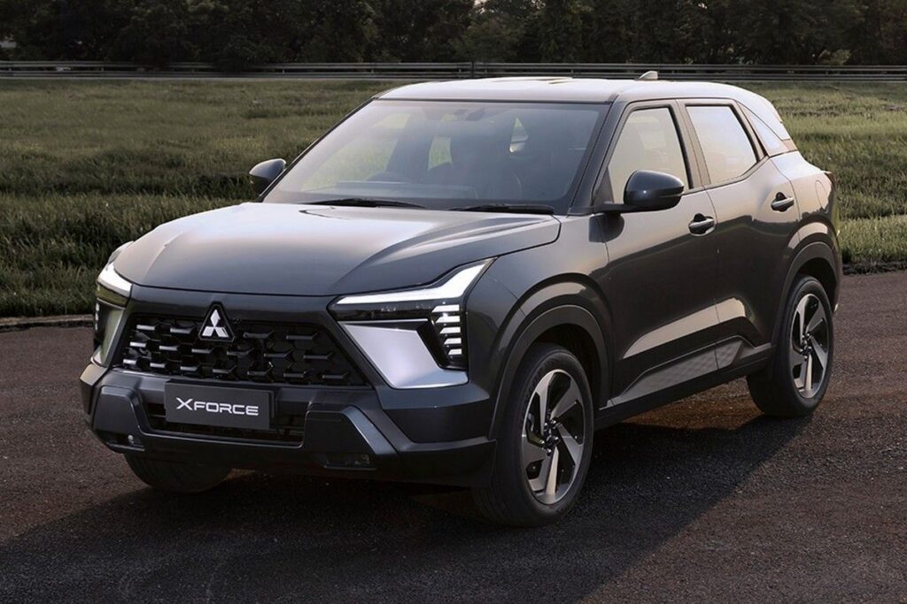 Adu Spesifikasi Mitsubishi Xforce HEV dan MG ZS Hybrid+