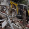 Satpol PP Kabupaten Bogor Pembongkaran Bangunan Ilegal Tiga Lantai di Cisarua