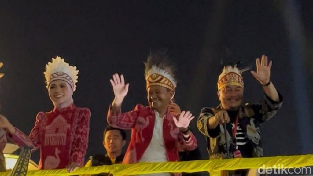 Presiden Prabowo Subianto Membuka Karnaval Malam Merdeka di Monas