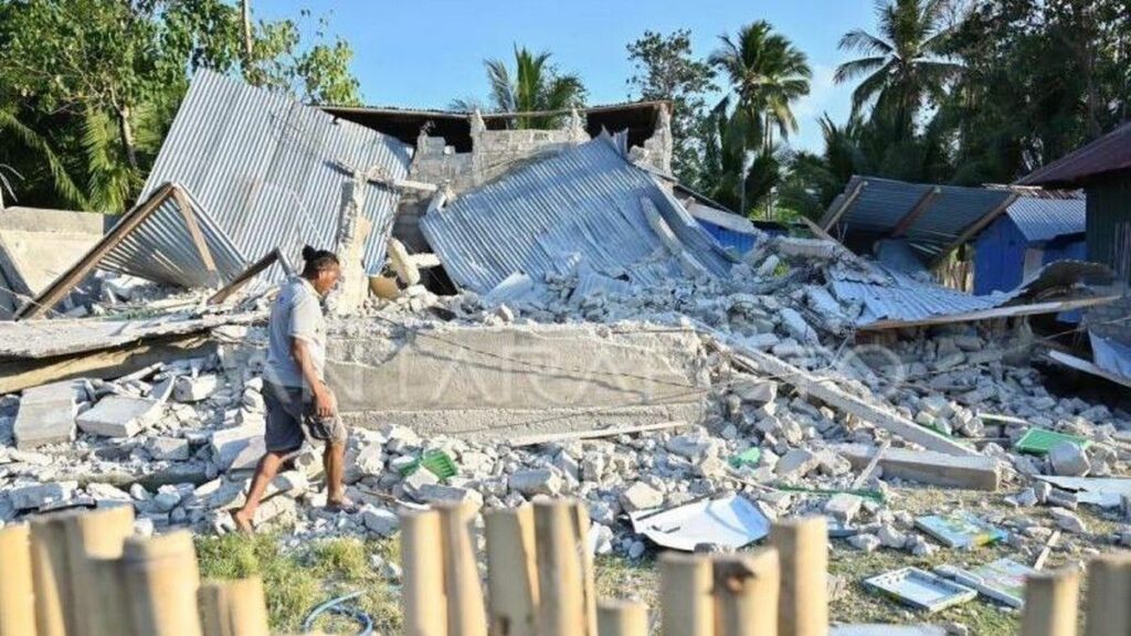 Gempa M 7,7 Flores Memicu 2.768 Susulan dan 70 Orang Meninggal