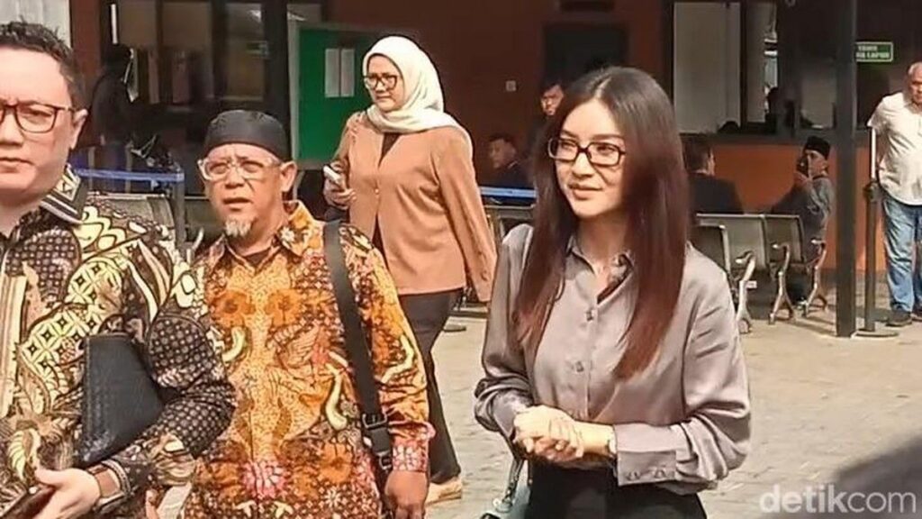 Mediasi Hak Asuh Anak Ruben Onsu dan Sarwendah Ditunda