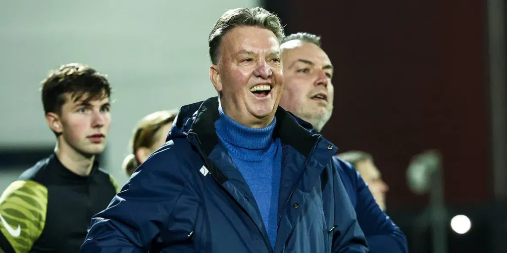 Louis van Gaal Tegaskan Hanya Berminat Latih Timnas Skuad Utama