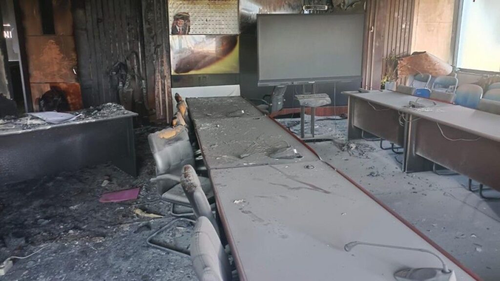 Pegawai Outsourcing Bakar Ruang Rapat Diskominfo Kukar Akibat Stiker WA