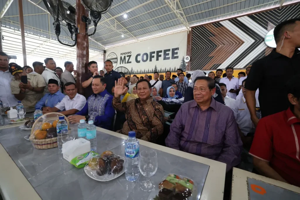 Babinsa Kuindra menghadiri lomba gerak jalan HUT RI ke 81