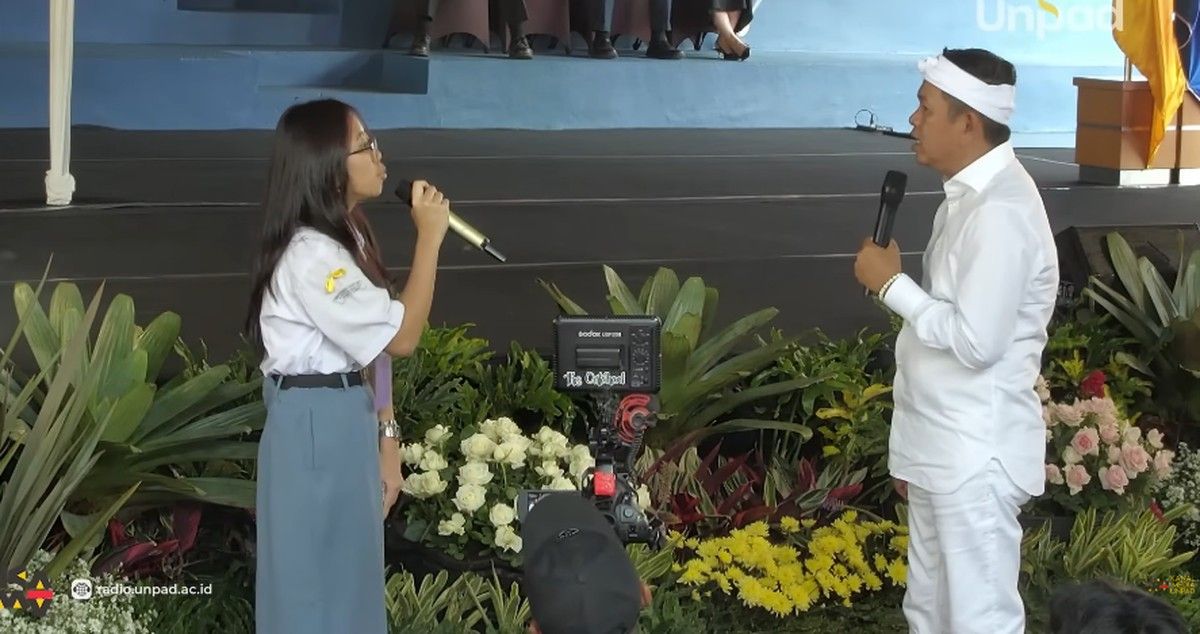 Dedi Mulyadi Beri Bantuan Biaya Kuliah Mahasiswa Baru Unpad