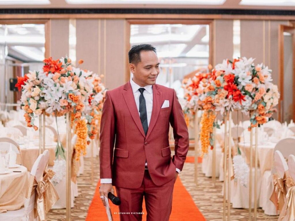 Roland Judita Hibur Warga di Perayaan HUT Kemerdekaan ke-81 di Cikarang