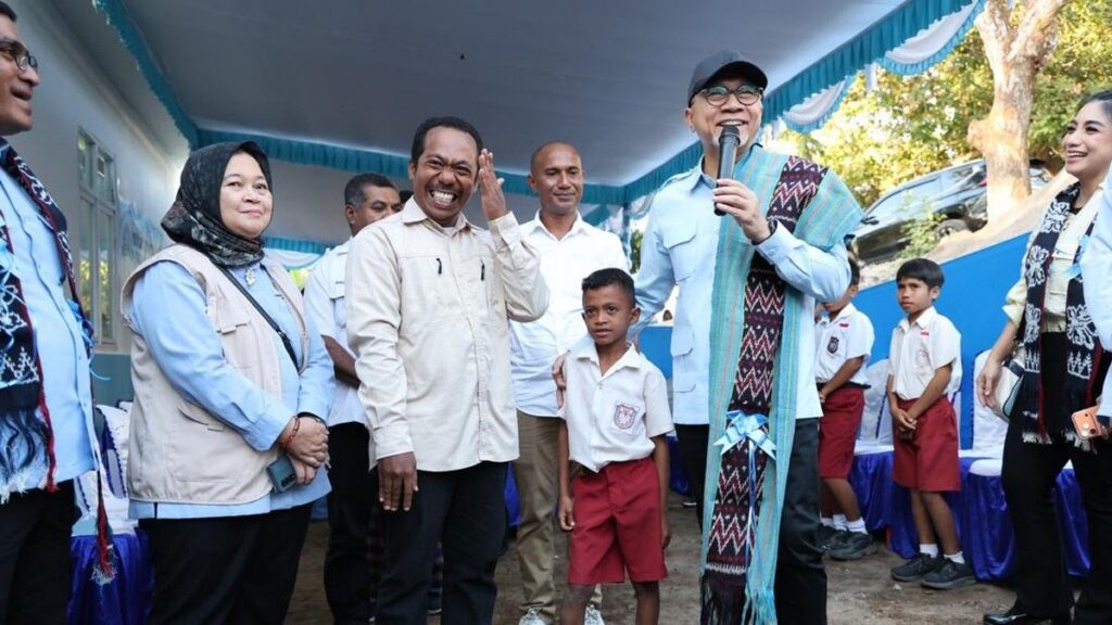 Zulkifli Hasan Tinjau Kesiapan SPPG Pangan Gratis di Sikka NTT