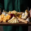 Membedah Status Kehalalan Cheese Platter yang Sedang Viral