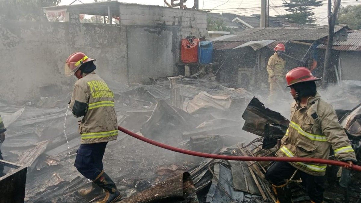 Kebakaran Tabung Gas di Ciomas Bogor Hanguskan Lapak Rongsokan