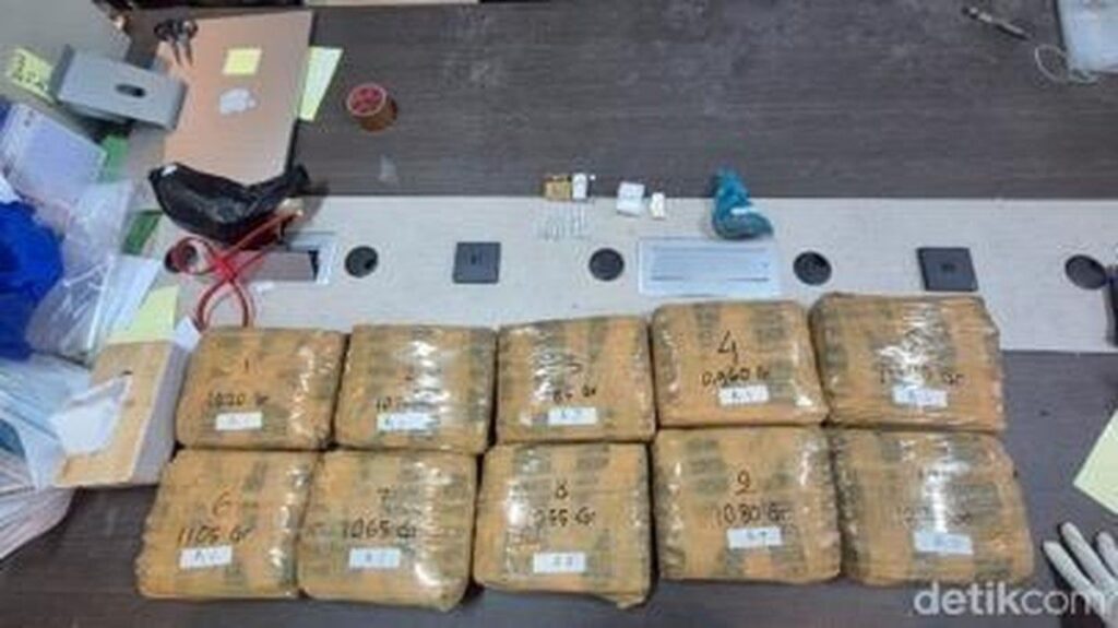 Bareskrim Polri Gagalkan Penyelundupan 10 Kg Ganja Berkedok Makanan