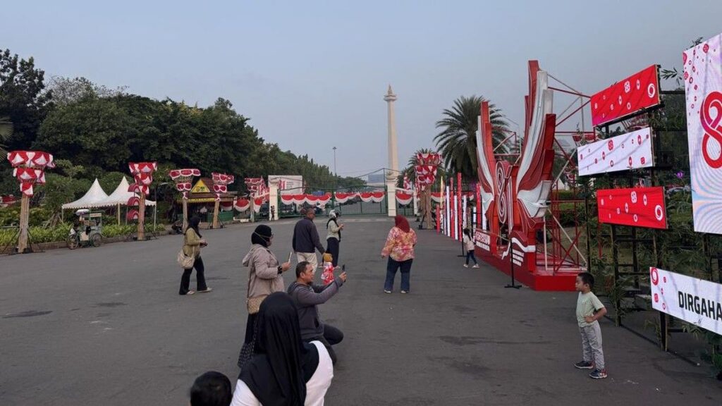Kawasan Monas Bersolek Sambut HUT Ke 81 RI