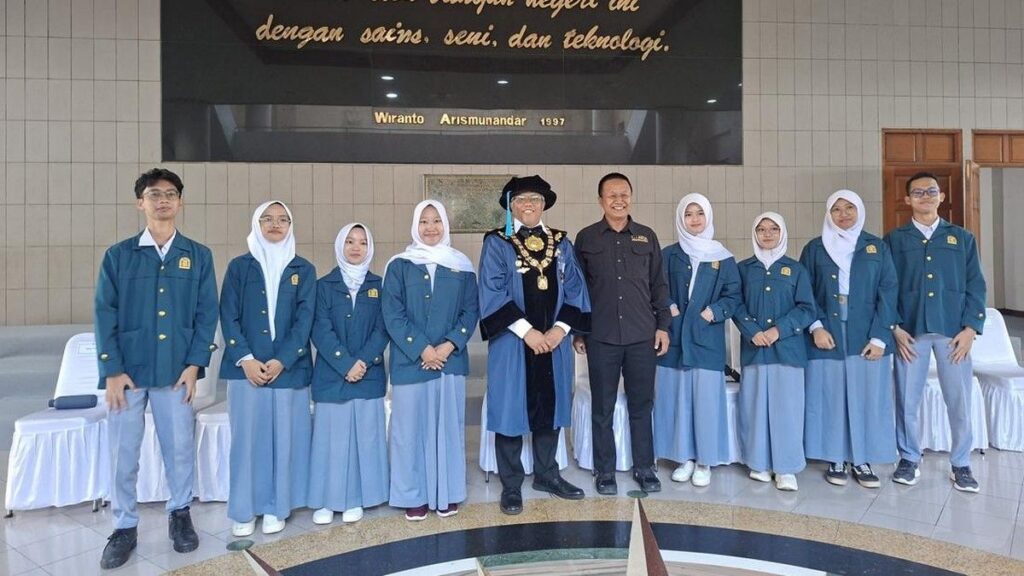 Delapan Siswa SMA CT ARSA Diterima Masuk ITB