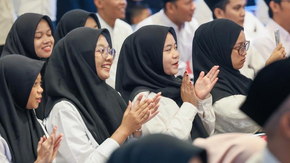 Taj Yasin Minta Santri Jawa Tengah Kuasai STEM dan Perkembangan AI