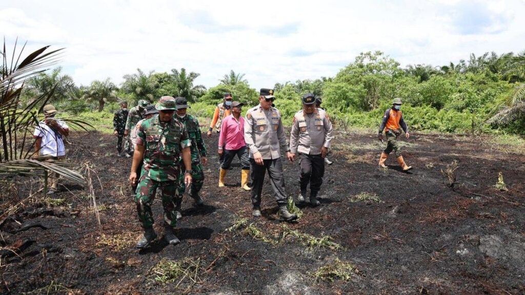 Polda Riau Intensifkan Patroli Udara untuk Pemetaan dan Pemadaman Karhutla