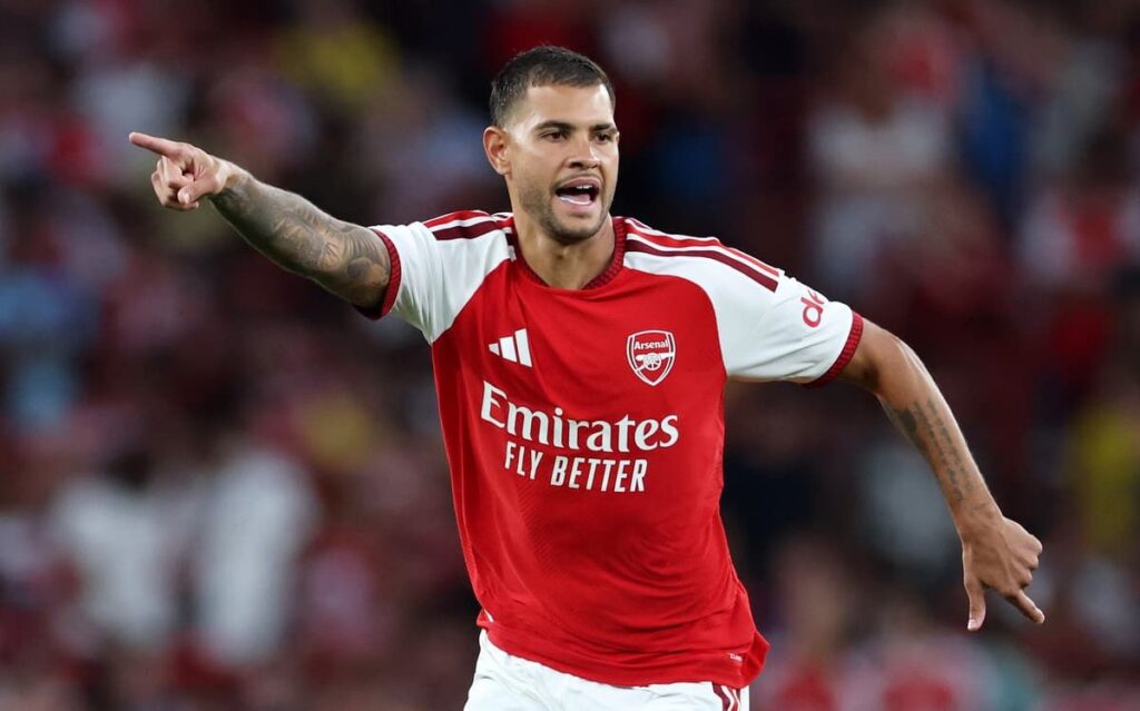 Arsenal Tahan Imbang Como 1-1 pada Laga Pramusim di Emirates