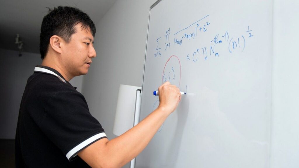 Yu Deng Pecahkan Masalah Matematika Hilbert 125 Tahun di Balik Fields Medal 2026