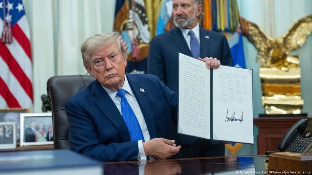 Donald Trump Batasi Kewarganegaraan Kelahiran AS Lewat Perintah Eksekutif