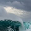 BMKG Minta Warga Waspadai Gelombang Tinggi 4 Meter di Samudra Hindia