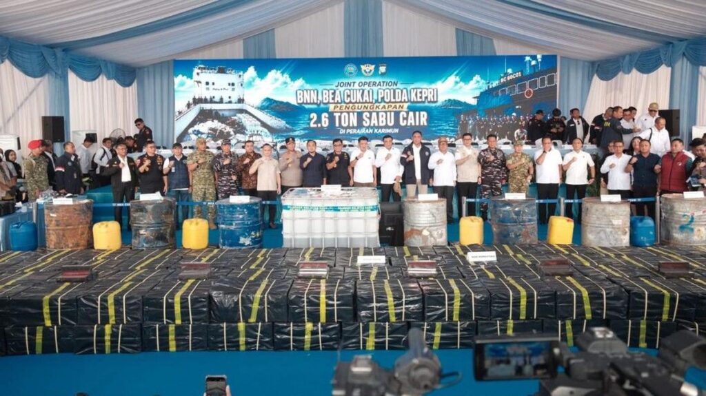Mendikdasmen Buka Peluang Guru PPPK Menjadi PNS pada 2027