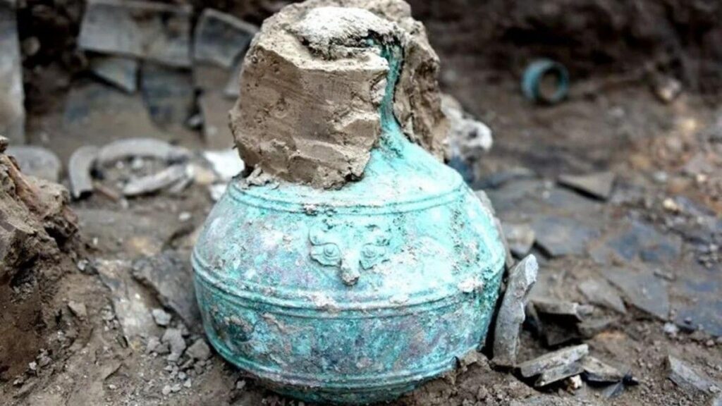 Arkeolog Temukan Sisa Wine Berusia 2.300 Tahun di Kompleks Makam Qin