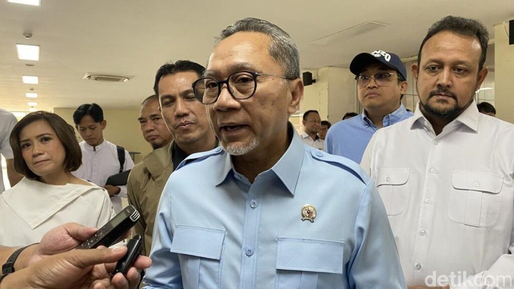 Zulkifli Hasan Ungkap Alasan Pergantian Kepala Badan Gizi Nasional