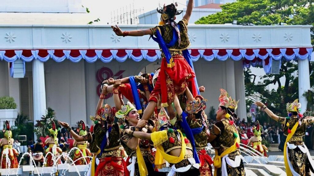 Istana Merdeka Gelar Pertunjukan Seni HUT Ke 81 RI