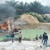 Polda Riau Musnahkan 525 Rakit Tambang Emas Ilegal di Kuansing