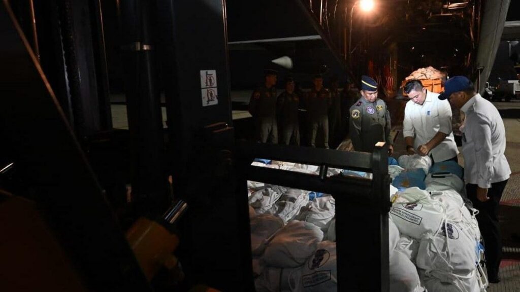 Pemerintah Salurkan 27 Ton Bantuan Logistik Bencana Gempa NTT