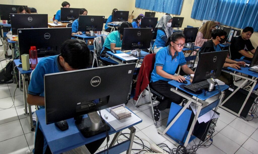 Kemnaker Perbarui Aturan PKWT Outsourcing dan Pekerja Digital