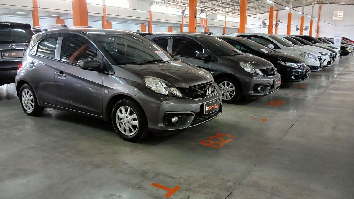 7 Rekomendasi Mobil Bekas 7-Seater 100 Jutaan untuk Keluarga
