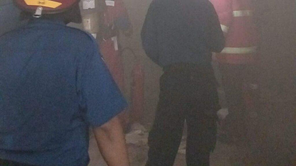 Kebakaran Lift Barang The Park Mall Semarang Dipadamkan Gunakan APAR