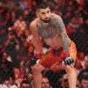 Esteban Ribovics Kalahkan Edson Barboza di UFC 330