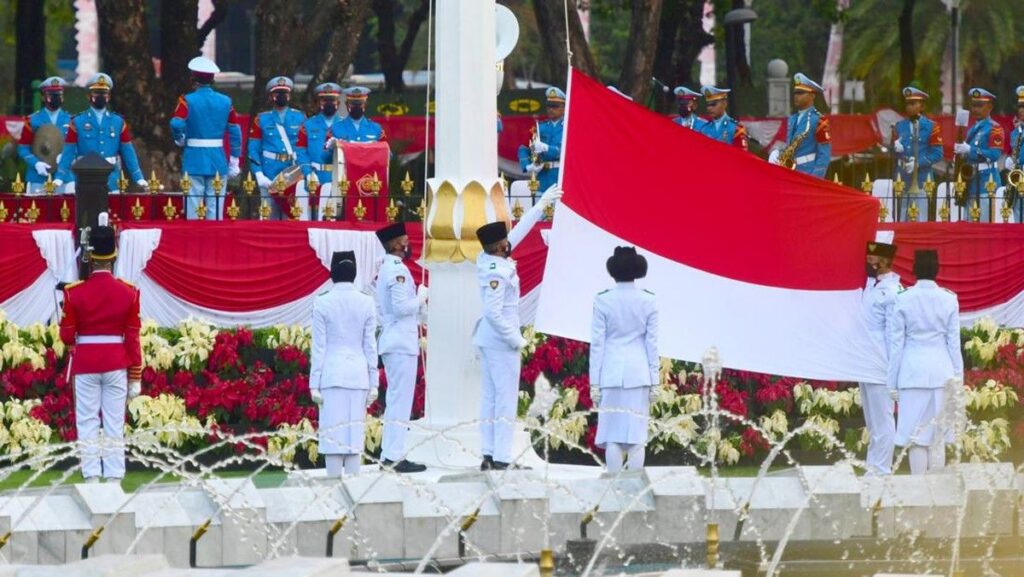 5 Contoh Doa Upacara 17 Agustus di Sekolah yang Khidmat