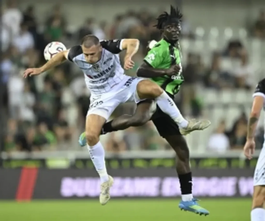 STVV Bungkam Cercle Brugge Tiga Gol Lanjutan Liga Belgia