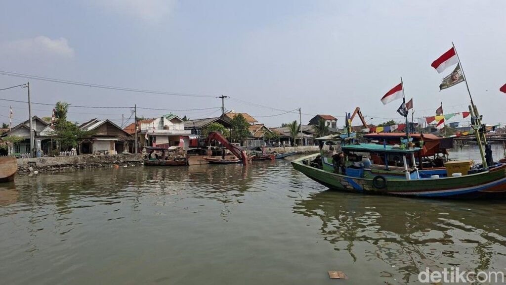 Pengerukan Muara Karangantu Banten Tingkatkan Akses Kapal Nelayan