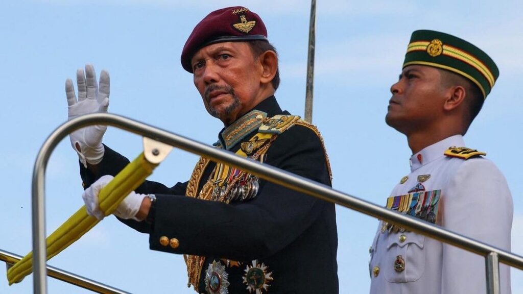 Sultan Hassanal Bolkiah Mencabut Gelar Menantu Kesultanan Brunei