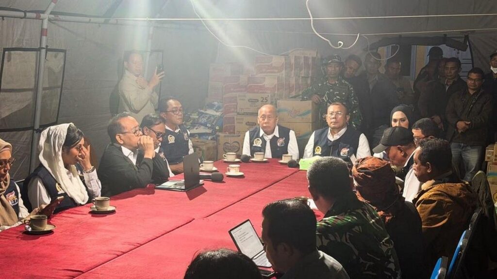 DPR RI Tinjau Lokasi Bencana Gempa M 7,7 di NTT