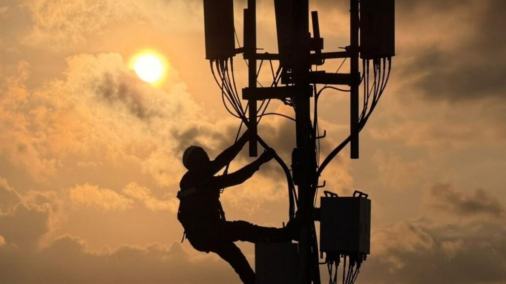 XLSmart Manfaatkan Spektrum 700 MHz dan 2,6 GHz untuk Perkuat Jaringan 5G