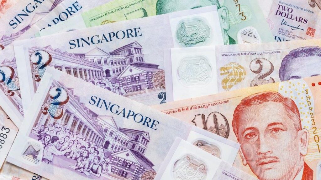 KPK Sita Uang Sin$8.500 dan Dokumen Pengurusan Izin Tinggal WNA