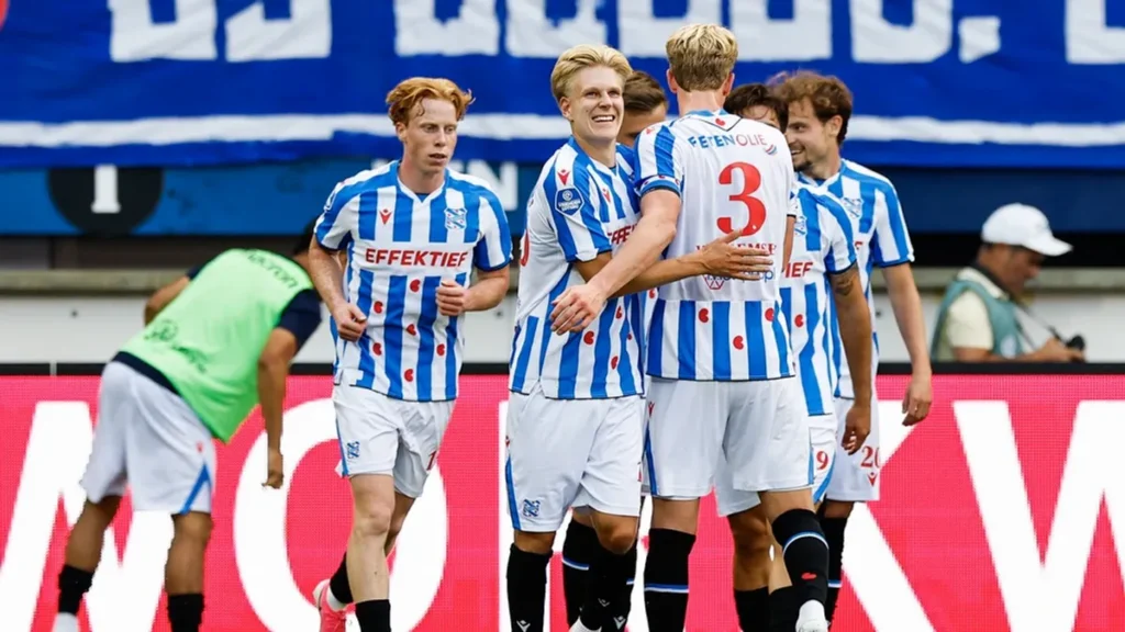 Heerenveen Ungguli FC Twente pada Pembukaan Eredivisie