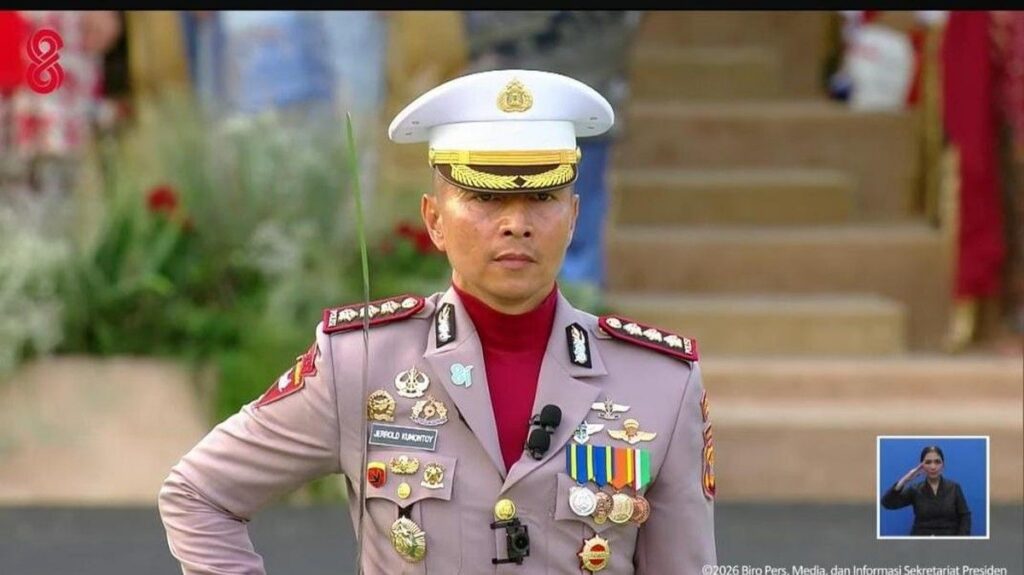 Prabowo Puji Upacara Penurunan Bendera HUT ke-81 RI di Istana