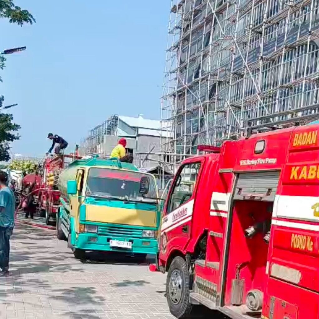 Gedung Space One PIK 2 Kebakaran Tiga WNA China Dievakuasi