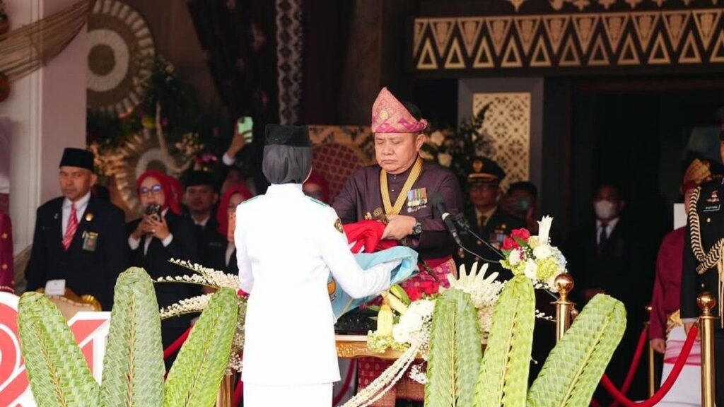Herman Deru Pimpin Upacara HUT Ke 81 RI di Palembang