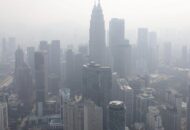 Kementerian Kesehatan Malaysia Laporkan Lonjakan Kasus Asma dan ISPA Akibat Kabut Asap