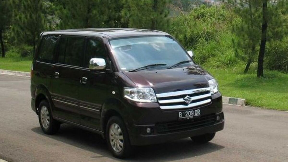 Suzuki APV Bekas 2013-2016 Jadi Pilihan Mobil Keluarga Lapang