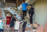 Tiga Gunung Api di Indonesia Meletus Beruntun Malam Ini