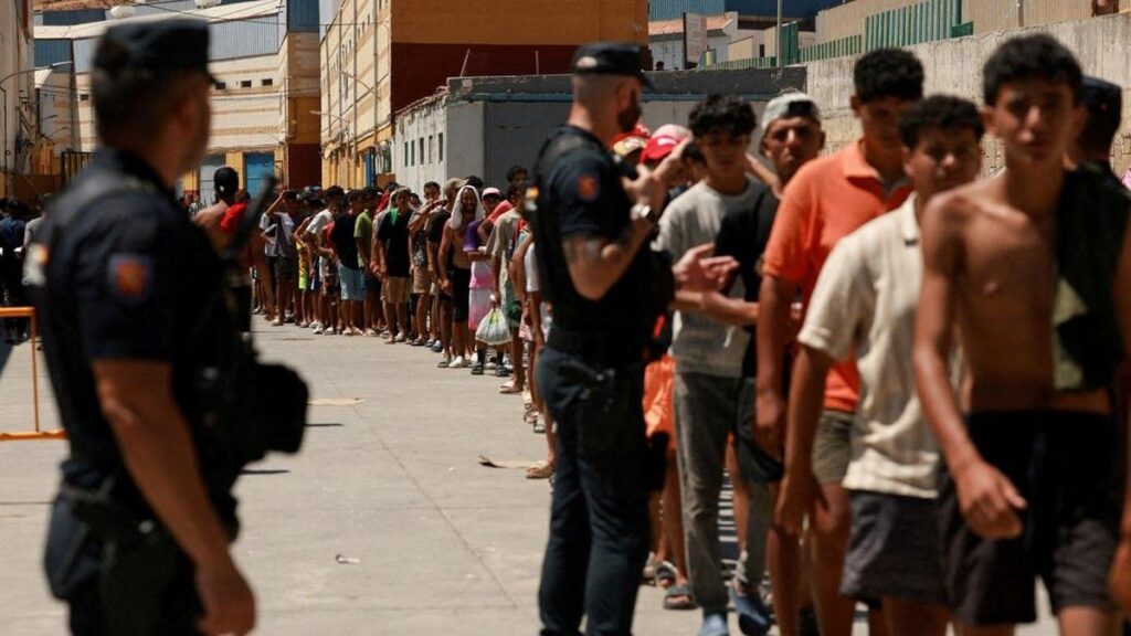 Aparat Maroko Pukul Mundur Ratusan Migran Ilegal di Perbatasan Ceuta